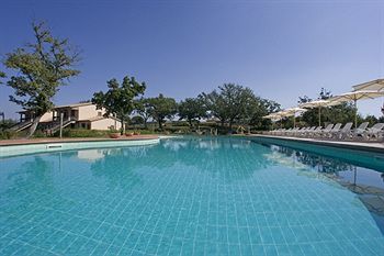 Aparthotel Villaggio Le Querce