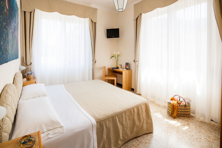 Hotel Golfo E Palme