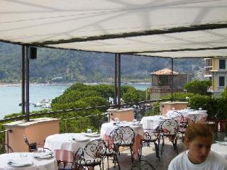 Hotel Paradiso