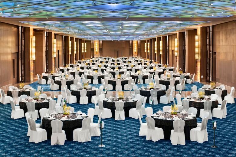 Kempinski Ambience Hotel Delhi