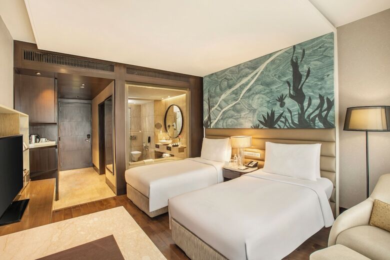 Kempinski Ambience Hotel Delhi
