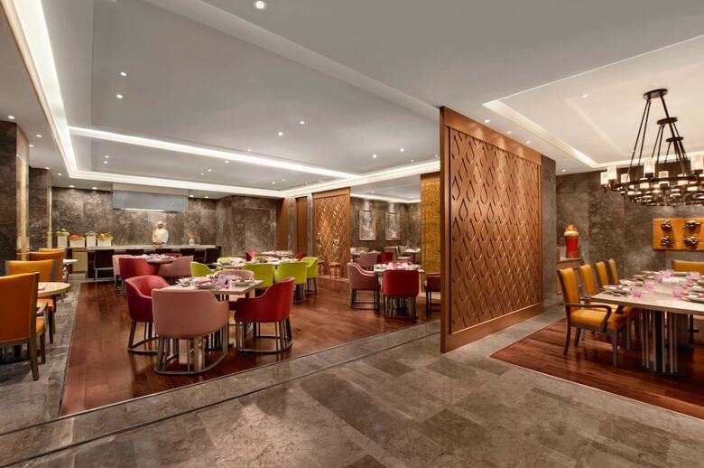 Kempinski Ambience Hotel Delhi