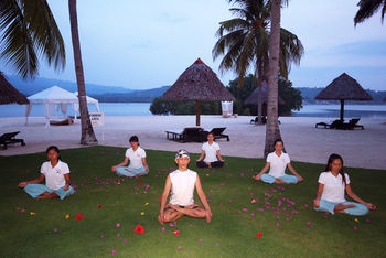 Hotel Badian Island Wellness Resort