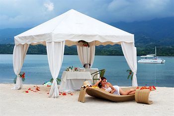 Hotel Badian Island Wellness Resort