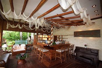 Hotel Badian Island Wellness Resort