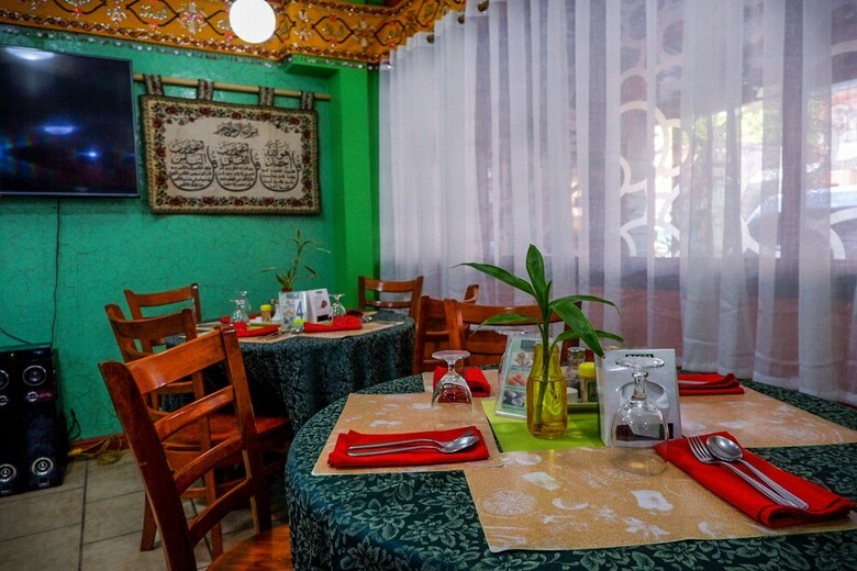 Bed & Breakfast Tinhat Boutique Hotel And Restaurant