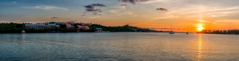 Hotel Grotto Bay Beach Resort