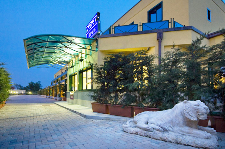 Hotel Uniqo Sempione Fiera