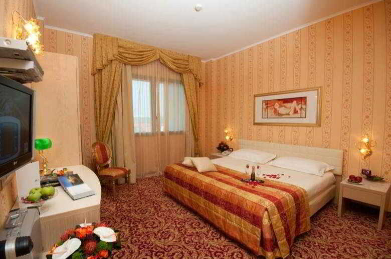 Hotel Uniqo Sempione Fiera