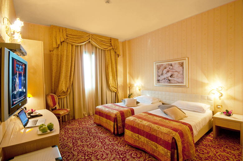 Hotel Uniqo Sempione Fiera