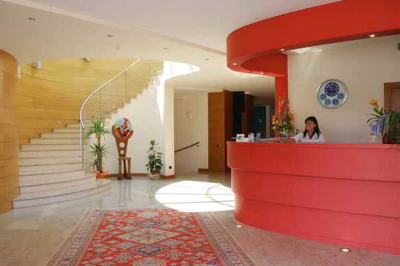 Luna Hotel Motel Airport