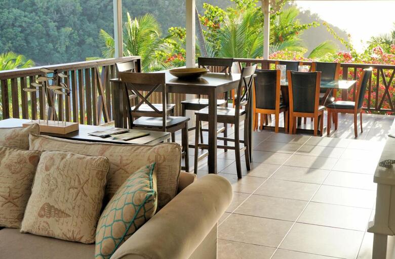 Hotel Marigot Beach Club & Dive Resort