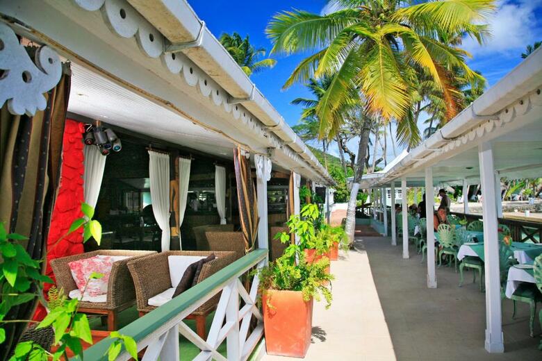 Hotel Marigot Beach Club & Dive Resort