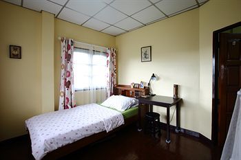 Bed & Breakfast Mon Lodge & Yoga Donmuang