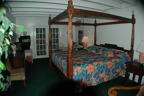 Hotel Caravelle