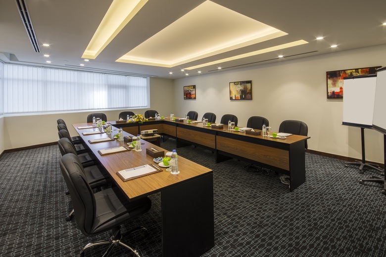 Apartamento Golden Tulip Media Hotel
