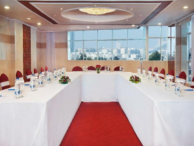 Apartamento Golden Tulip Media Hotel