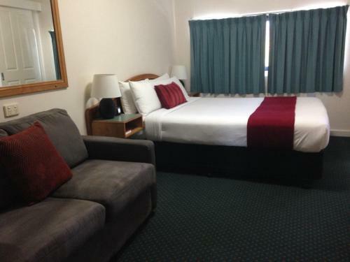 O'shea's Royal Hotel