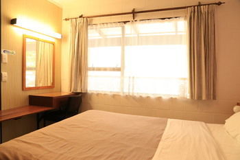Papakura Motor Lodge & Motel