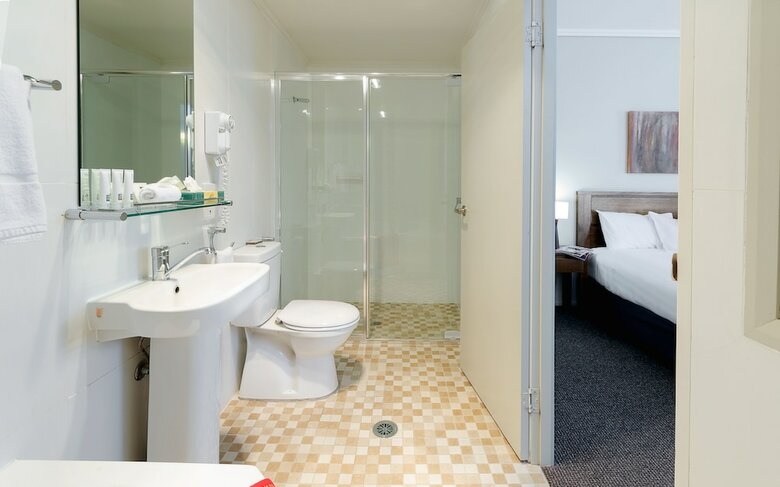 Motel Coachmans Inn Warwick