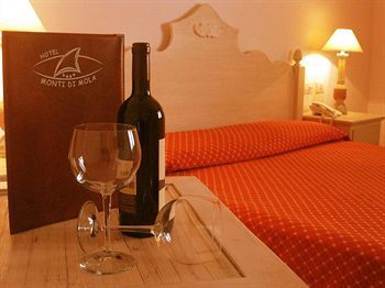 Hotel Monti Di Mola