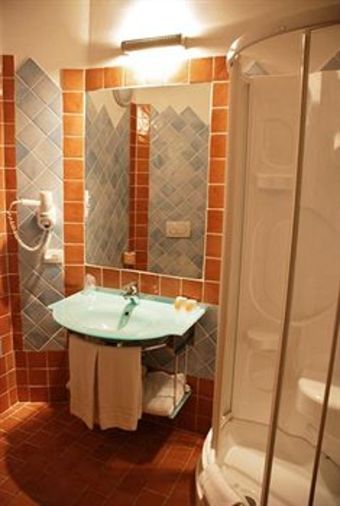 Hotel Monti Di Mola