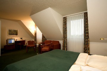 Premier Airport Hotel Dresden(.)