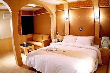 Hotel M