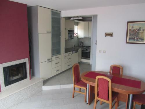 Hostal Guesthouse Franica
