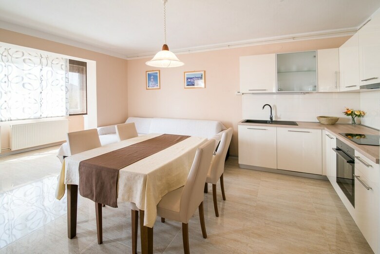 Hostal Apartments Villa Ana