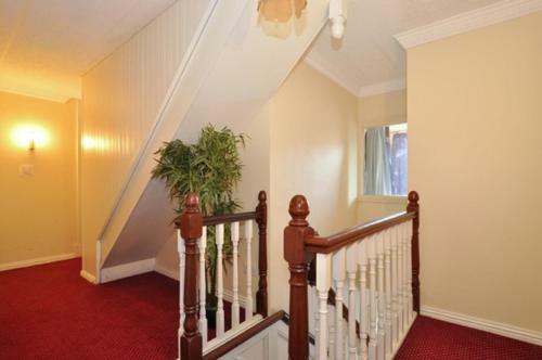 Hostal Lynfield Guesthouse