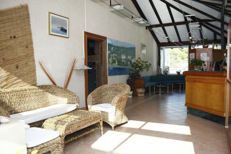 Hotel Zlatni Lav
