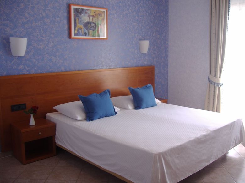 Hotel Zlatni Lav