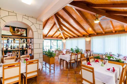 Hostal Pansion Costeria Srebreno