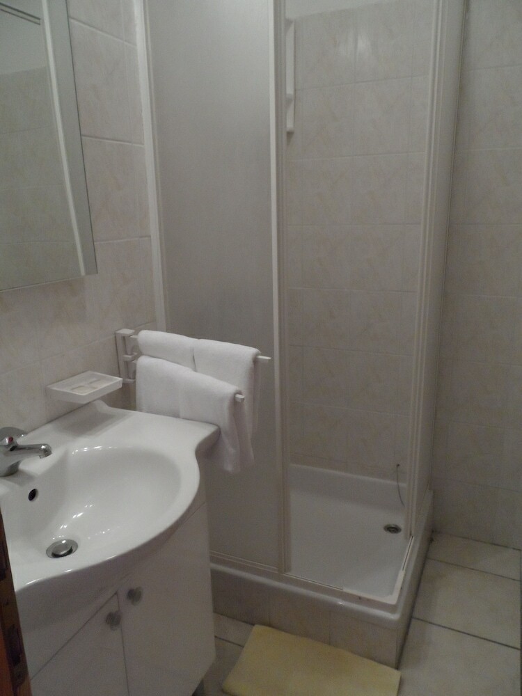 Hostal Rooms And Apartments Galeb