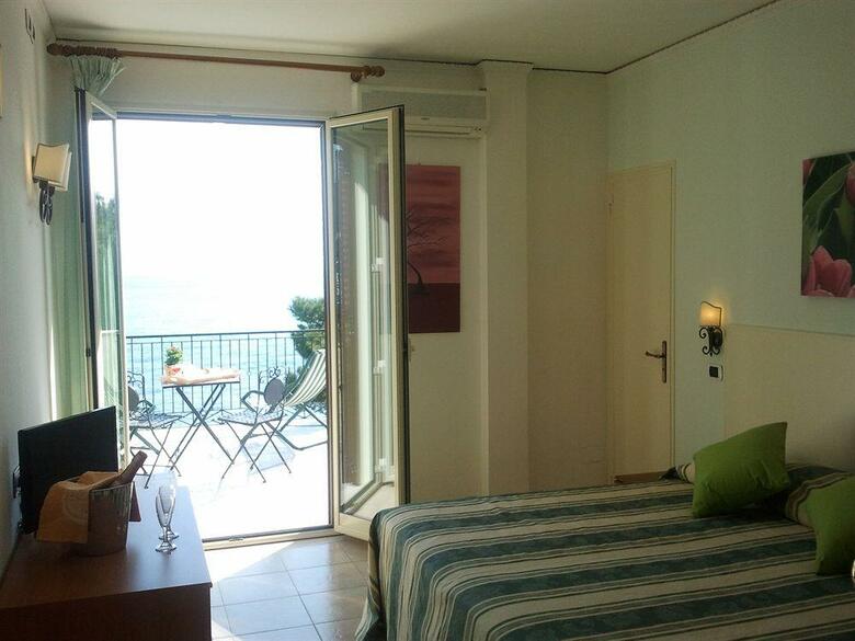Jonic Hotel Mazzaro'