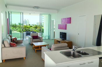 Hotel Freshwater Point Resort