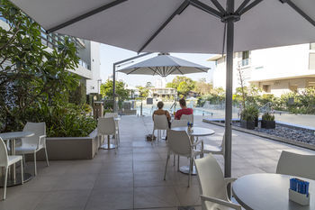 Hotel Freshwater Point Resort
