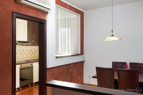 Hostal Vila Senjak B&B