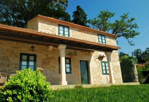 Agroturismo Hotel R�stico Y Apartamentos A Torre De Laxe
