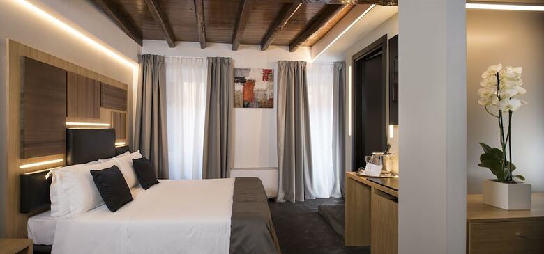 Hotel Trevi