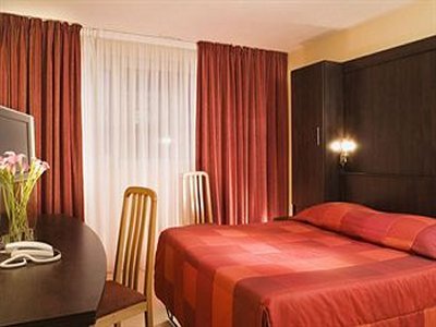 Hotel Oceania Brest Aeroport