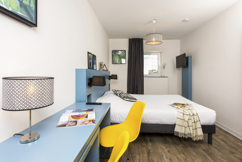 Residencia Teneo Suites