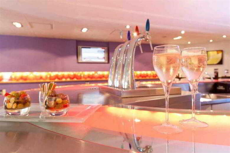 Hotel Novotel Cote De Nacre