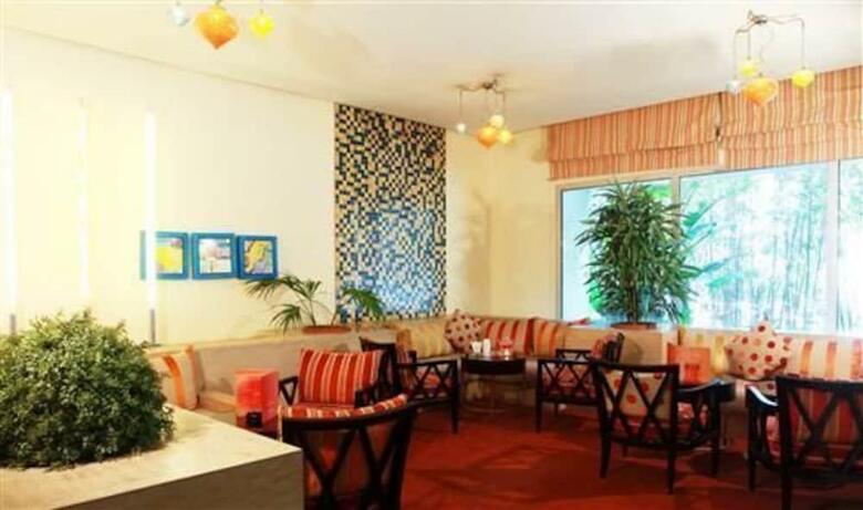 Hotel Golden Tulip Farah