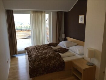 Aparthotel Gozdna Villa Mari