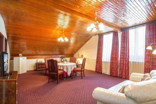 Hotel Sanatorium Oktyabrskiy