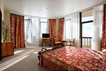 Dolphin Resort Hotel & Conference