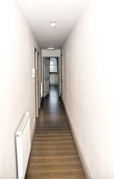 Base Serviced Apartments - Sir Thomas Street