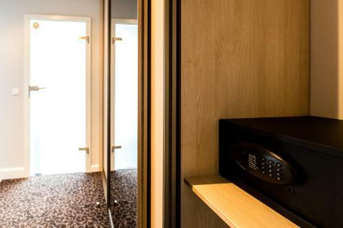 Sleep In Hostel & Apartments